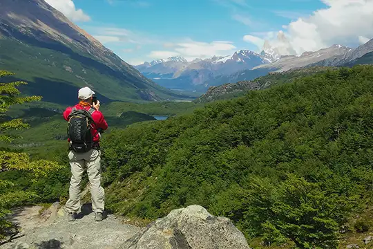 Vista de la cara Norte del Fitz Roy desde mirador natural en Reserva Los Huemules